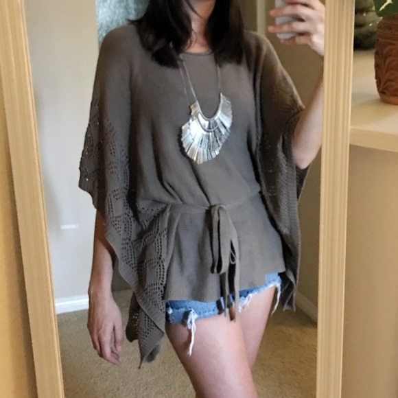 Poncho-like Knit Sweater 🍂 - Picture 3 of 4